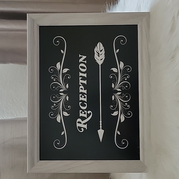 Table decor - Picture 1 of 7